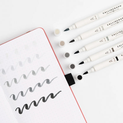 Archer & Olive - Marcadores Calliographs (Set de 5) - Grayscale