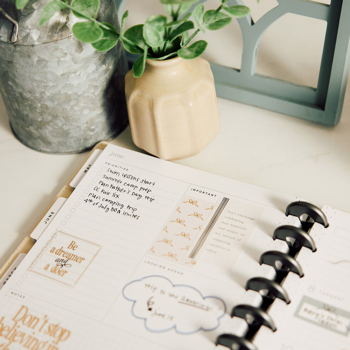 Happy Planner - Planner Classic  Premium Cover (2027 - Dashboard) - Heaven & Heart