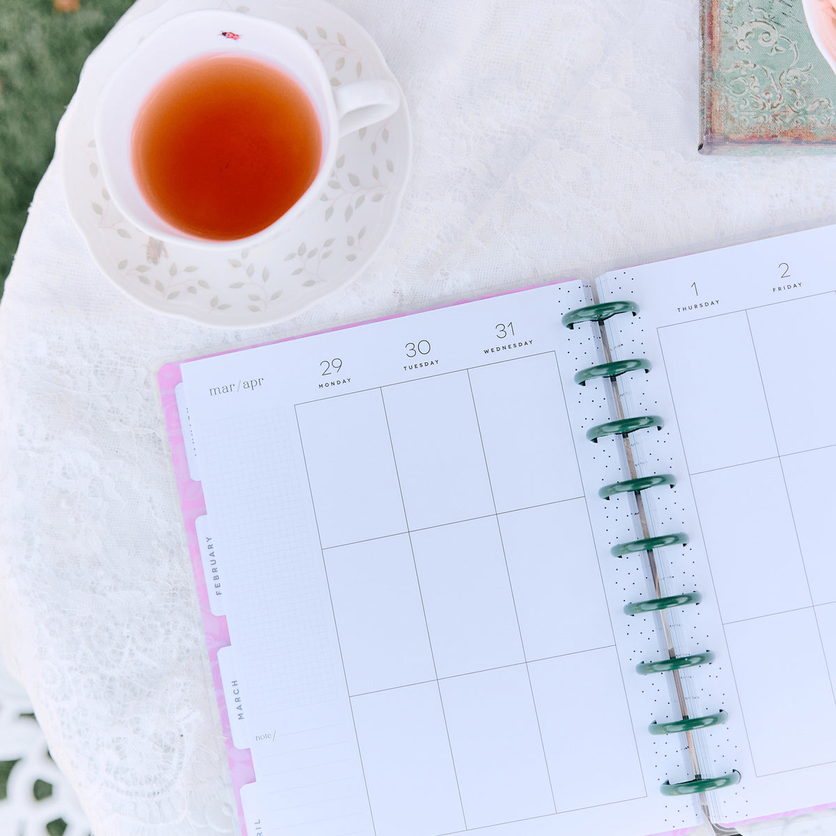Happy Planner - Planner Classic (2027 - Vertical) - Hive & Bloom